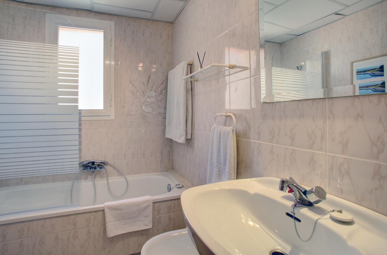 Marina Bay Playa Del Cristo Apartment Estepona Bagian luar foto