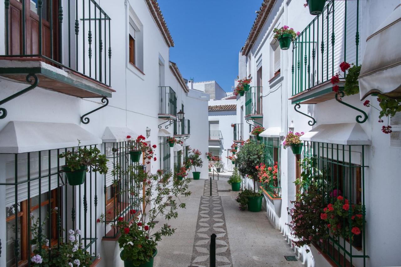 Marina Bay Playa Del Cristo Apartment Estepona Bagian luar foto